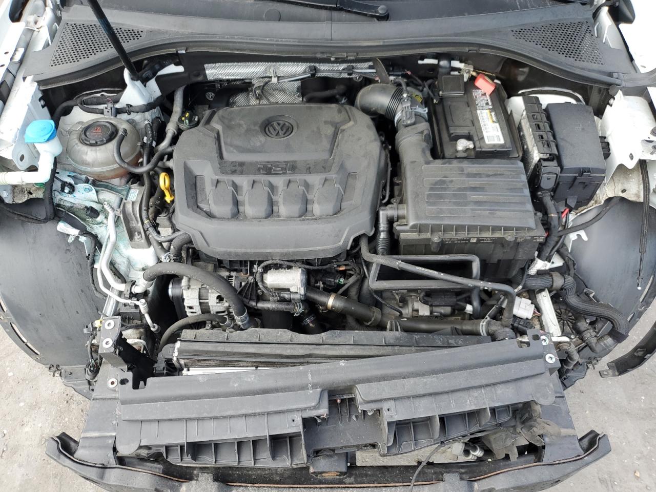 3VV2B7AX0JM204854 2018 Volkswagen Tiguan Se