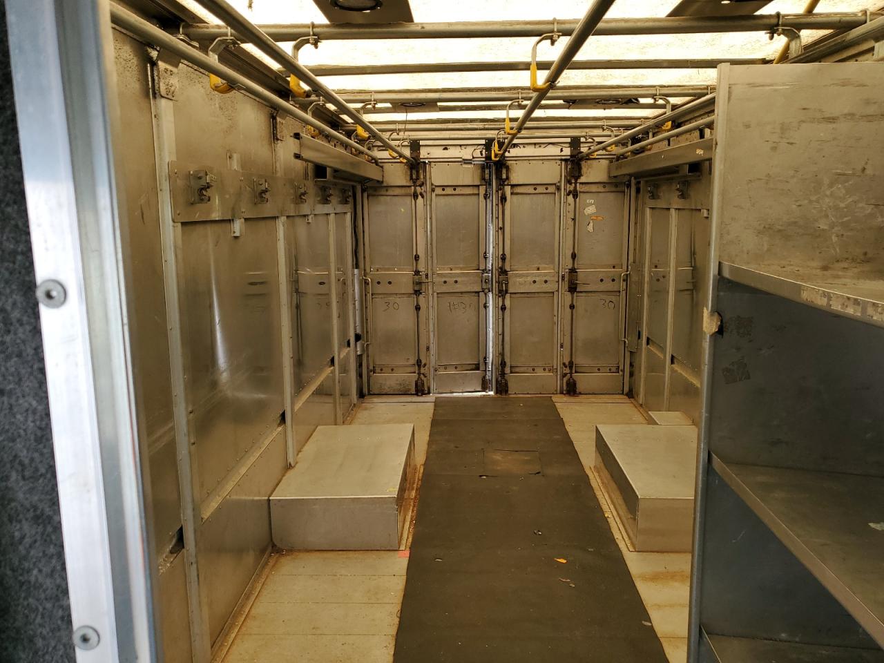 1FCKE39L63HB65310 2003 Ford Econoline E350 Super Duty Stripped Chassis