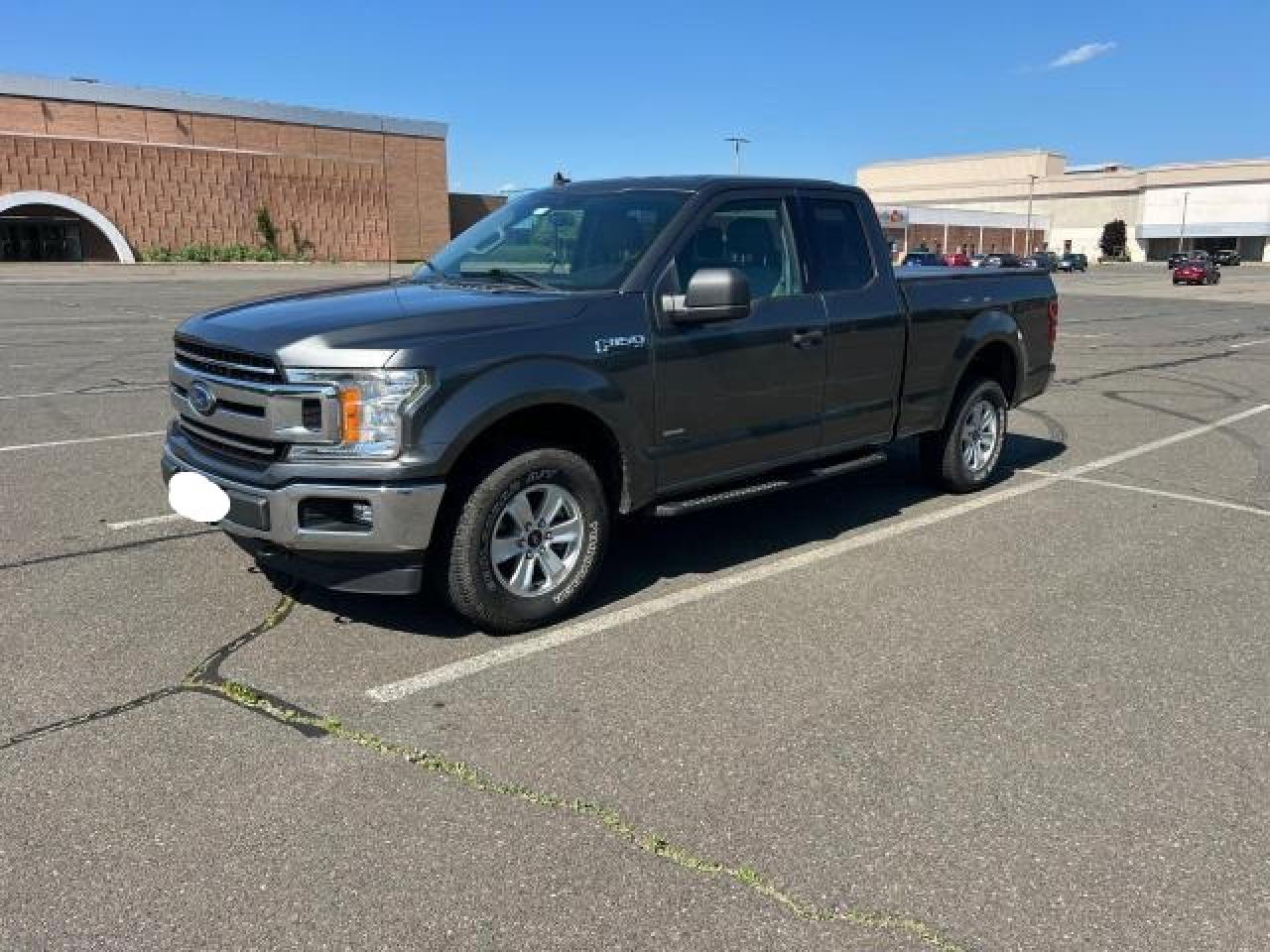 2020 Ford F150 Super Cab vin: 1FTFX1E56LFC40204