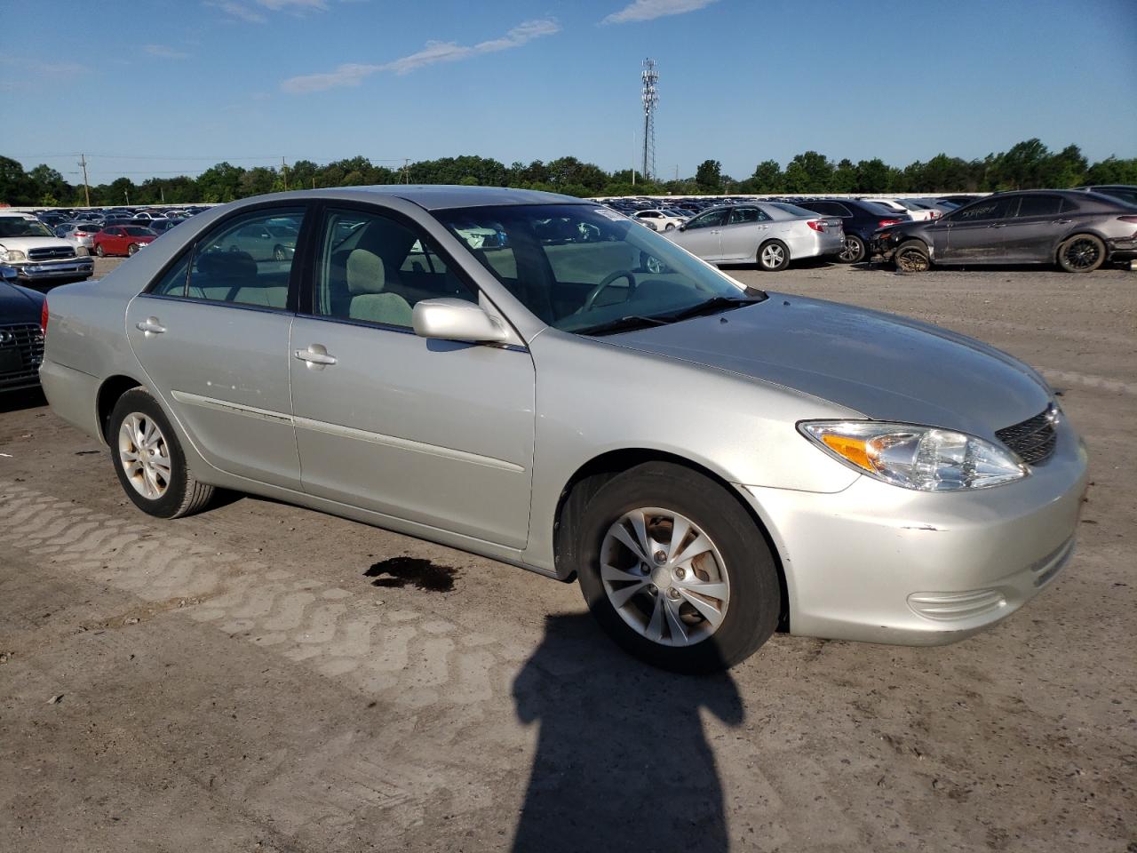 4T1BF30K64U069571 2004 Toyota Camry Le