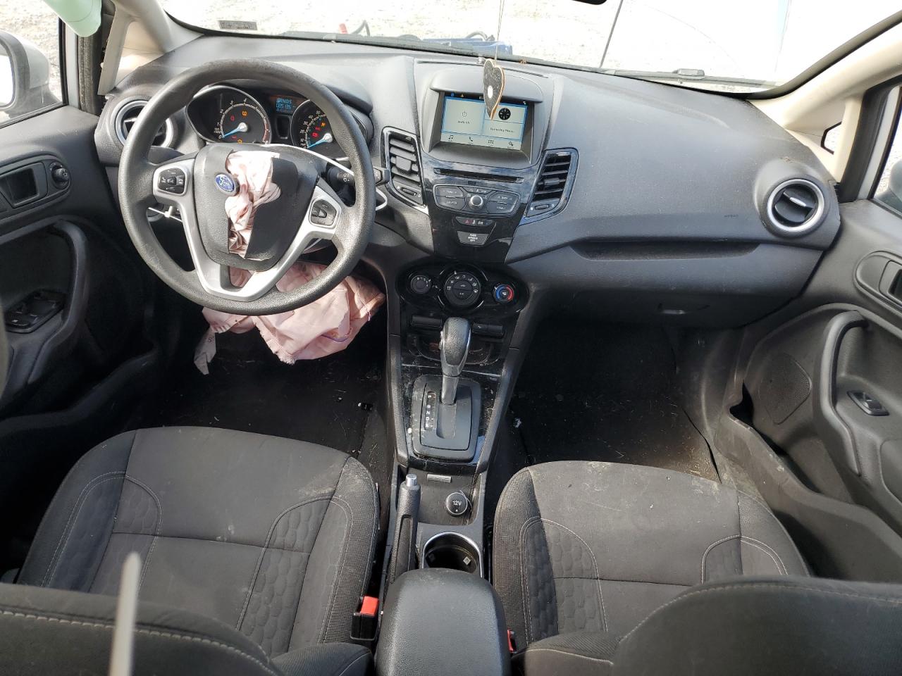 3FADP4BJ2KM104859 2019 Ford Fiesta Se