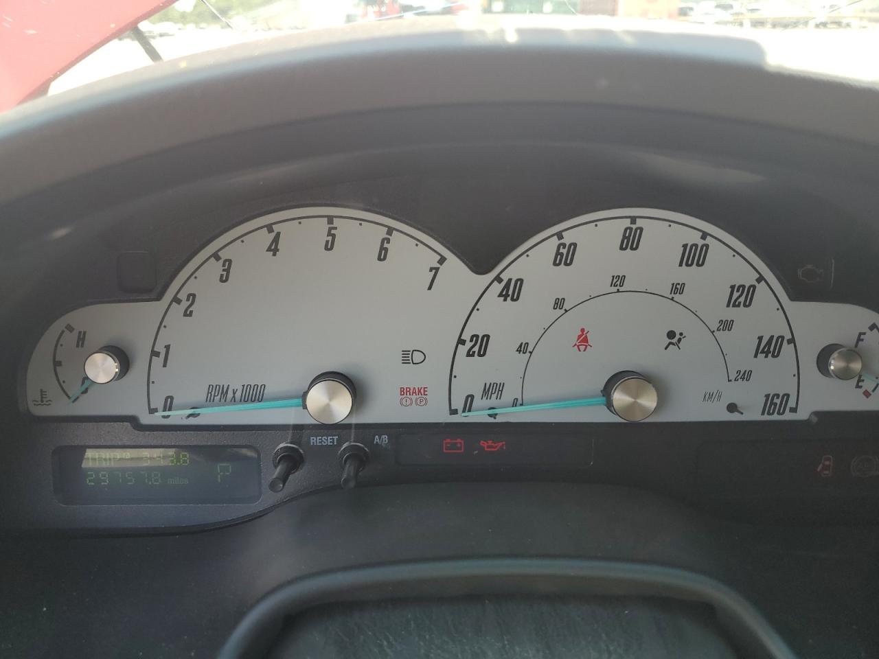 1FAHP60A32Y127233 2002 Ford Thunderbird