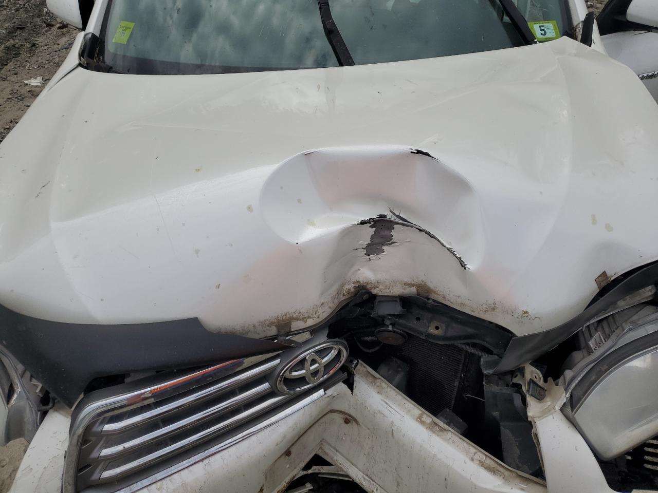 5TDDK3EH5AS028550 2010 Toyota Highlander Limited