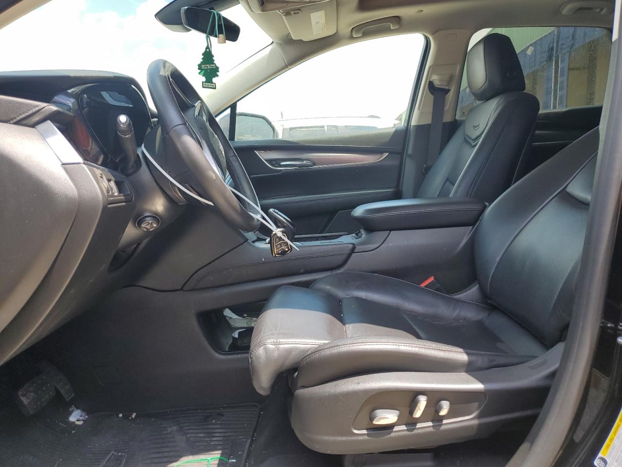 1GYKNBRS6HZ281085 2017 Cadillac Xt5 Luxury