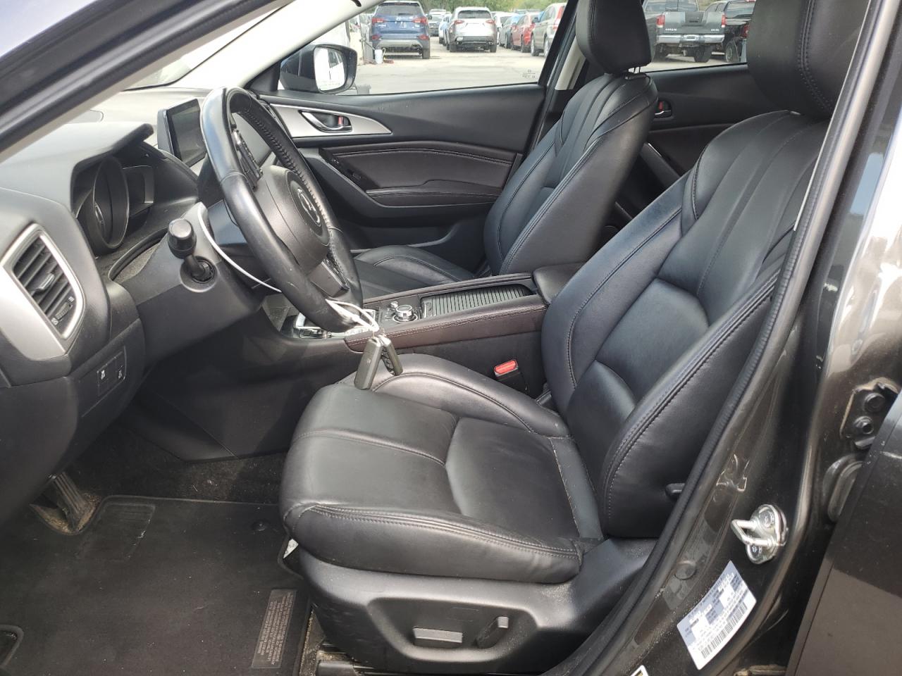 3MZBN1V3XJM274613 2018 Mazda 3 Touring