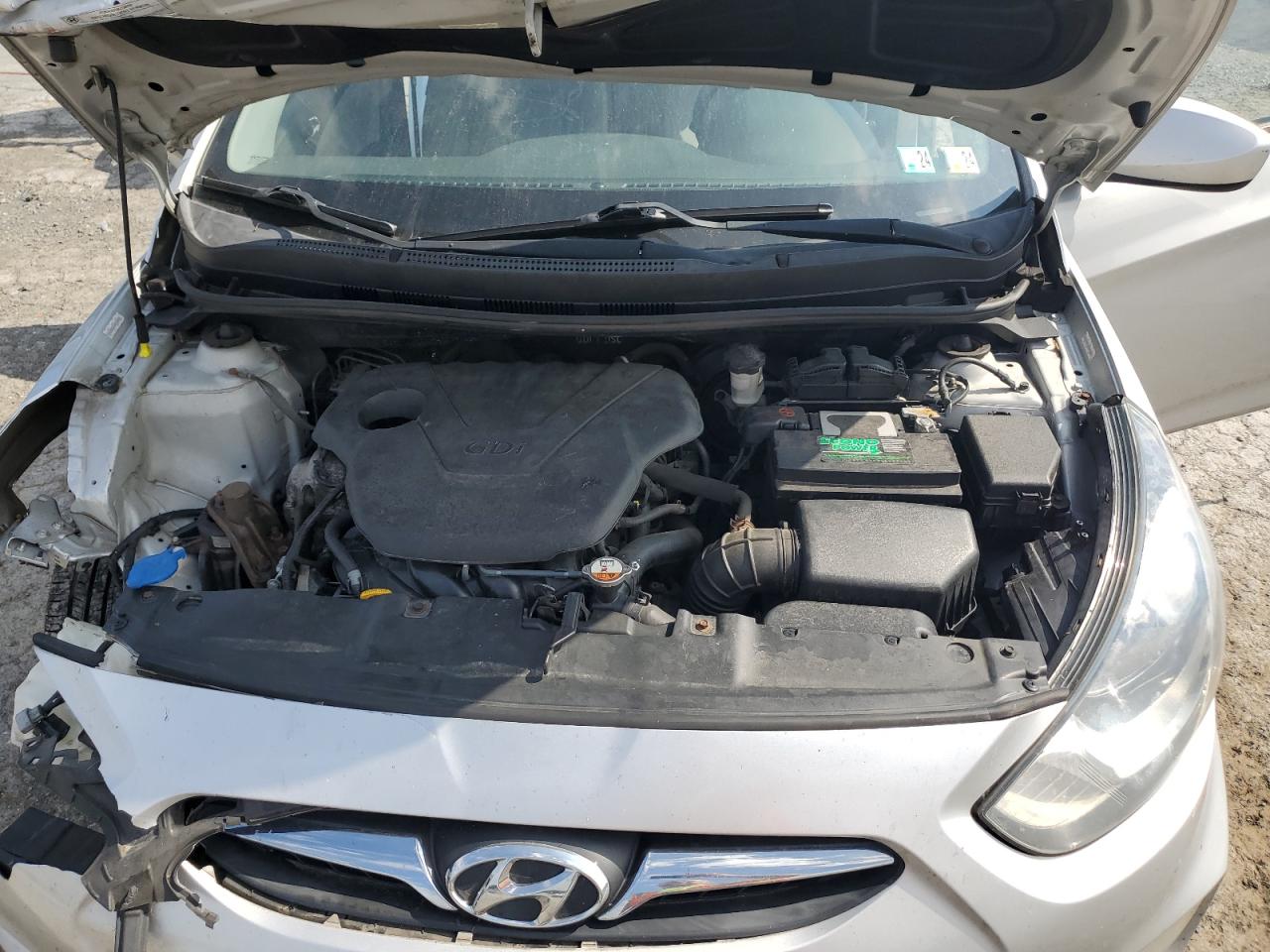KMHCU4AE2DU320773 2013 Hyundai Accent Gls