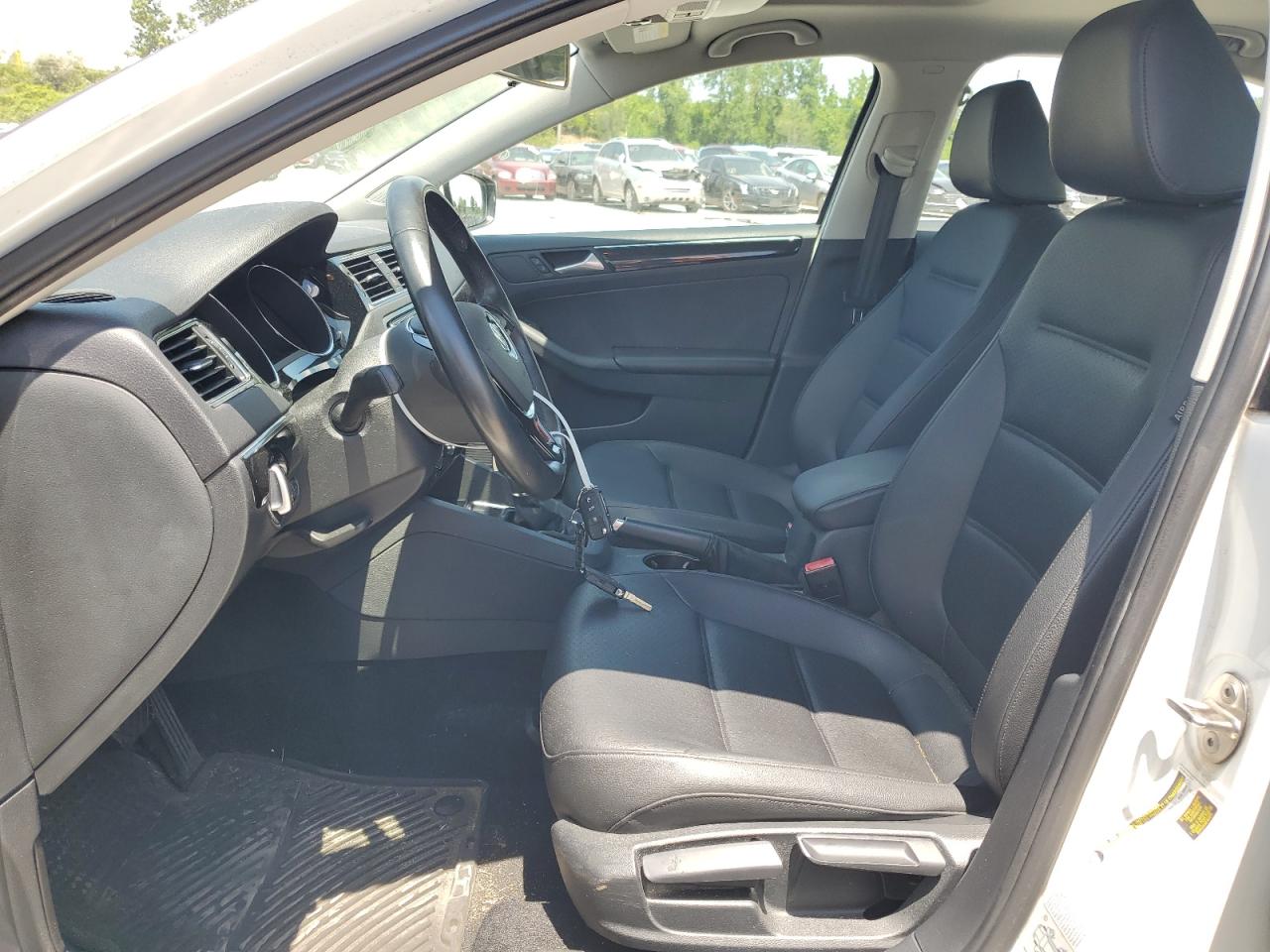 3VWL17AJ9GM331786 2016 Volkswagen Jetta Sel