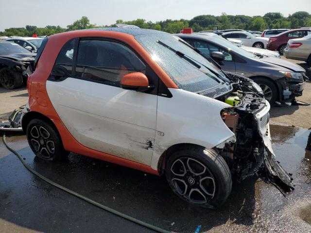 VIN WMEFJ9BAXJK280745 2018 Smart Fortwo no.4