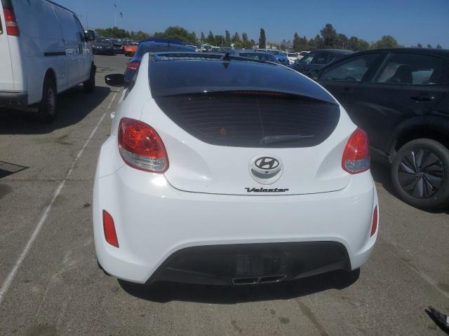 2016 Hyundai Veloster VIN: KMHTC6ADXGU261742 Lot: 58541814