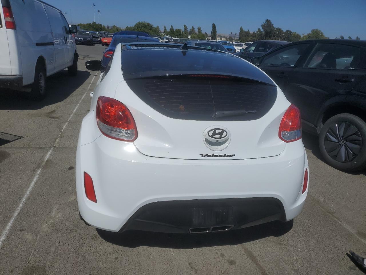 KMHTC6ADXGU261742 2016 Hyundai Veloster