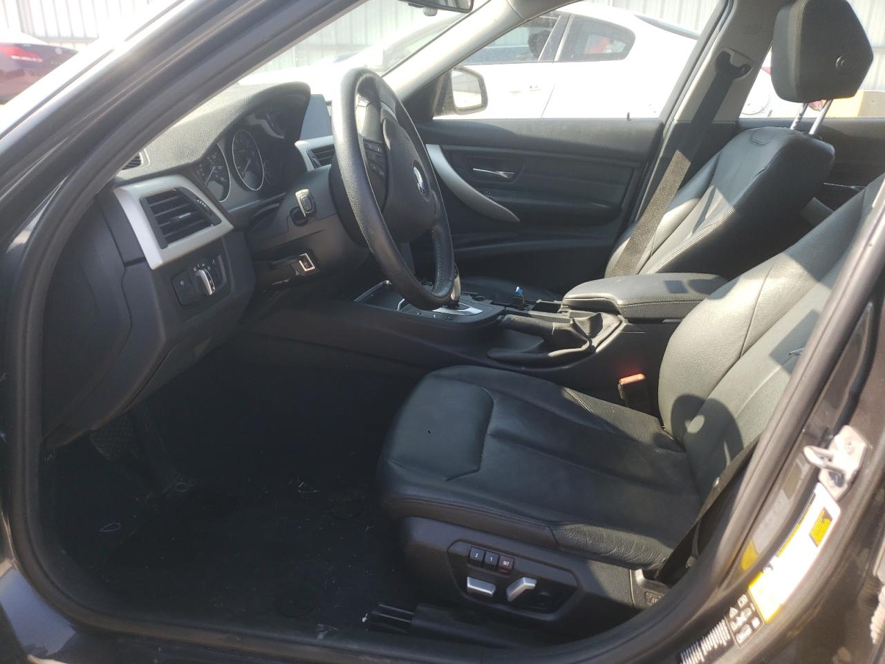 WBA8E5G30HNU43004 2017 BMW 320 Xi