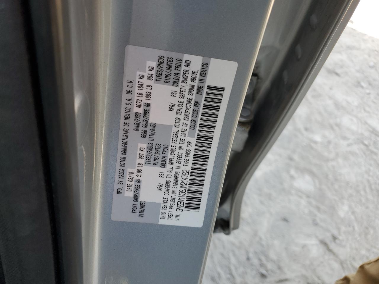 3MZBN1V38JM214782 2018 Mazda 3 Touring