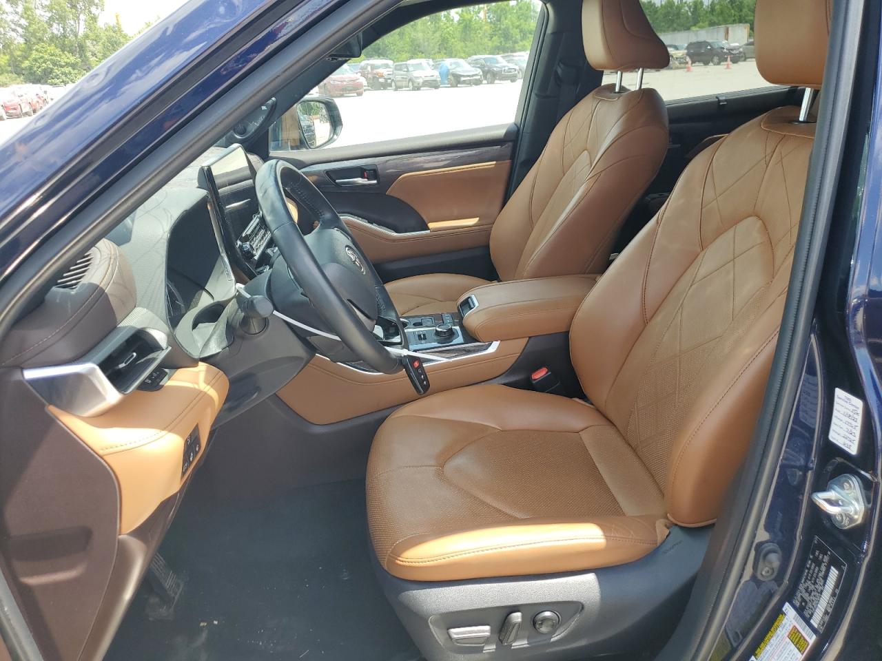 5TDFZRBH1NS180410 2022 Toyota Highlander Platinum