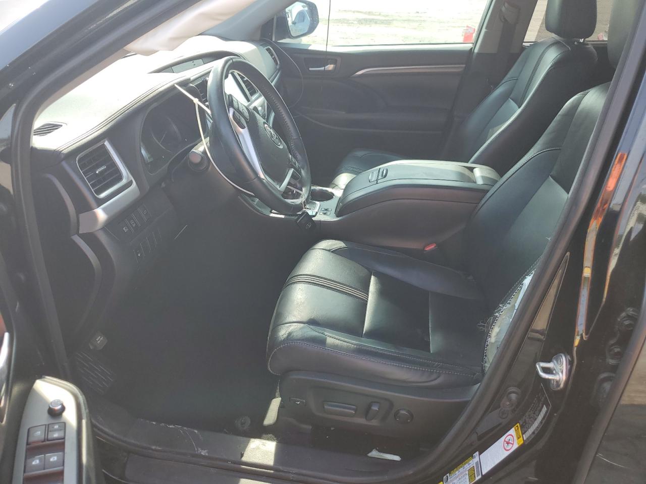 5TDJZRFHXJS541454 2018 Toyota Highlander Se