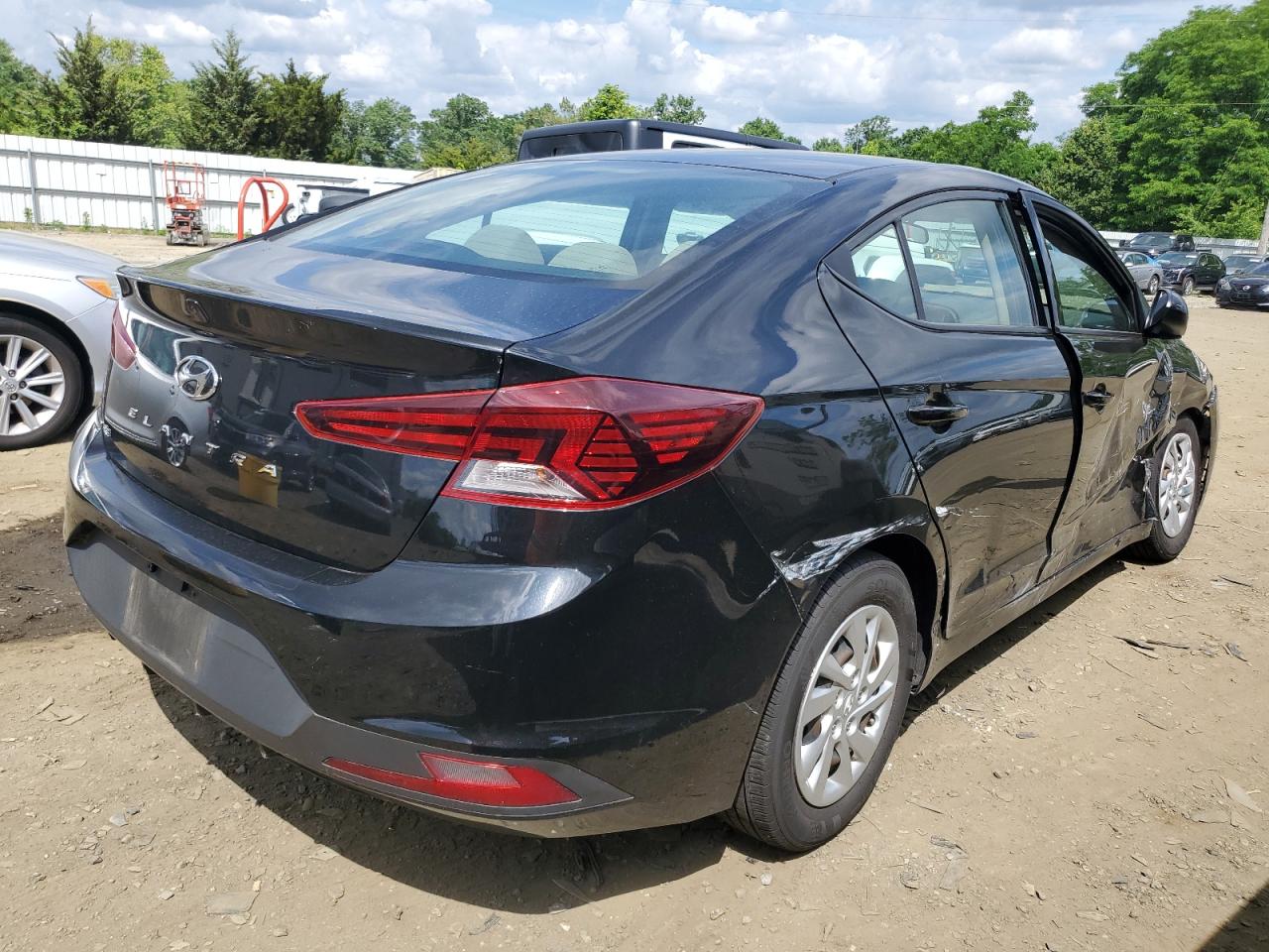 Lot #2818424518 2019 HYUNDAI ELANTRA SE