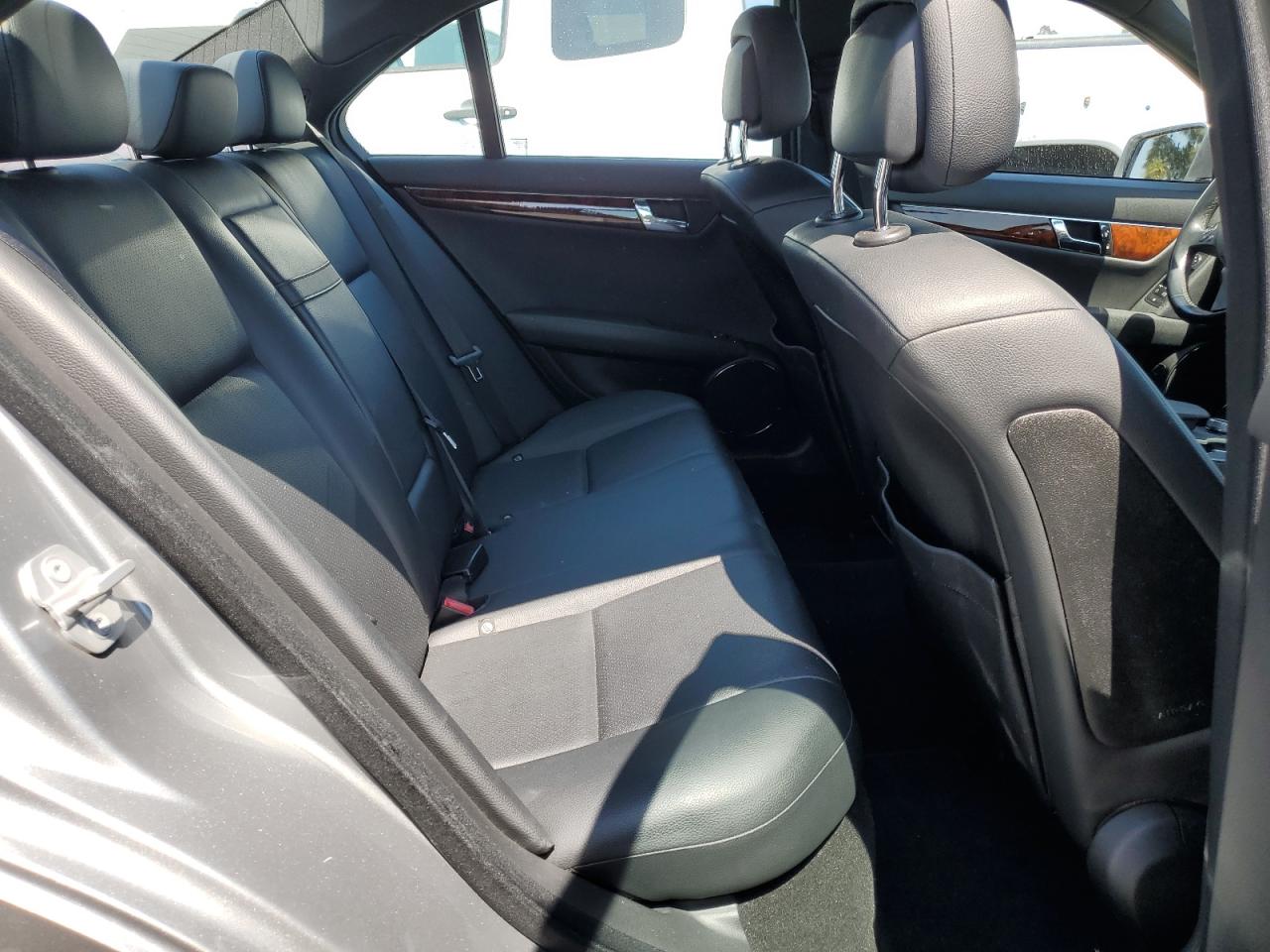 WDDGF5EB5AR110484 2010 Mercedes-Benz C 300