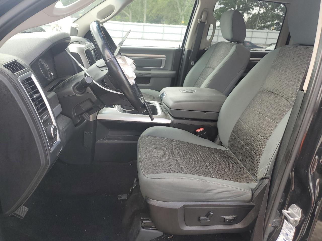 1C6RR6LT4GS195001 2016 Ram 1500 Slt