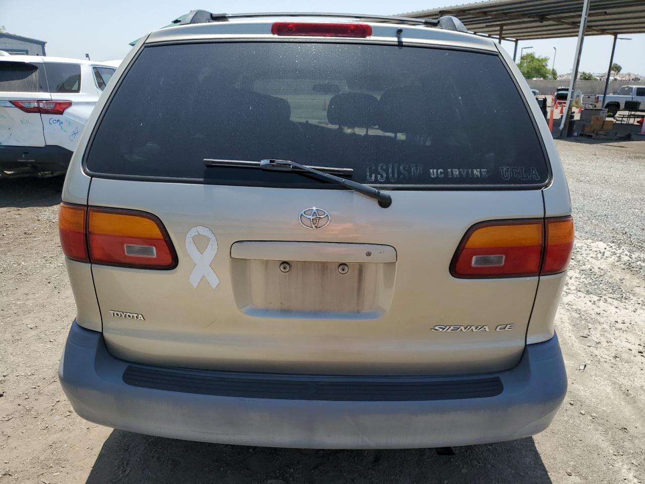 4T3ZF19C7YU242686 2000 Toyota Sienna Ce