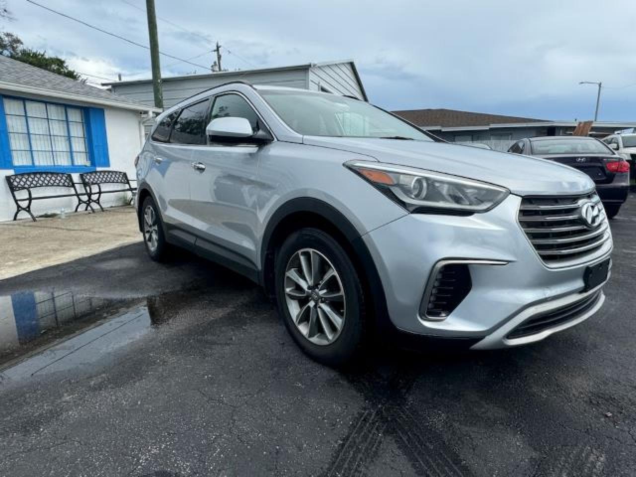 KM8SMDHF8JU262464 2018 Hyundai Santa Fe Se