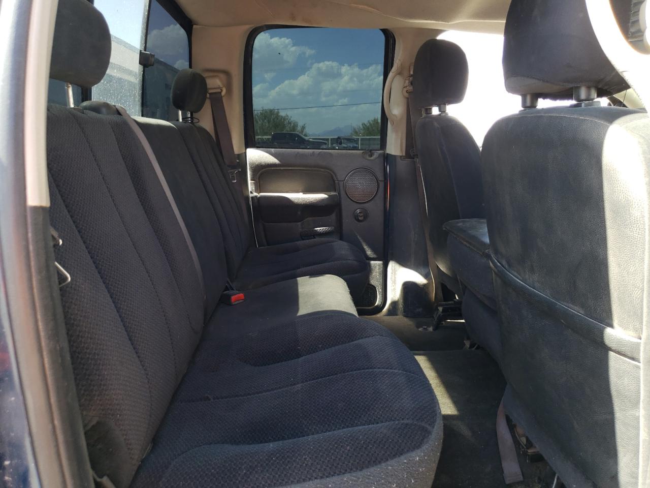 1D7HA18D44J261859 2004 Dodge Ram 1500 St