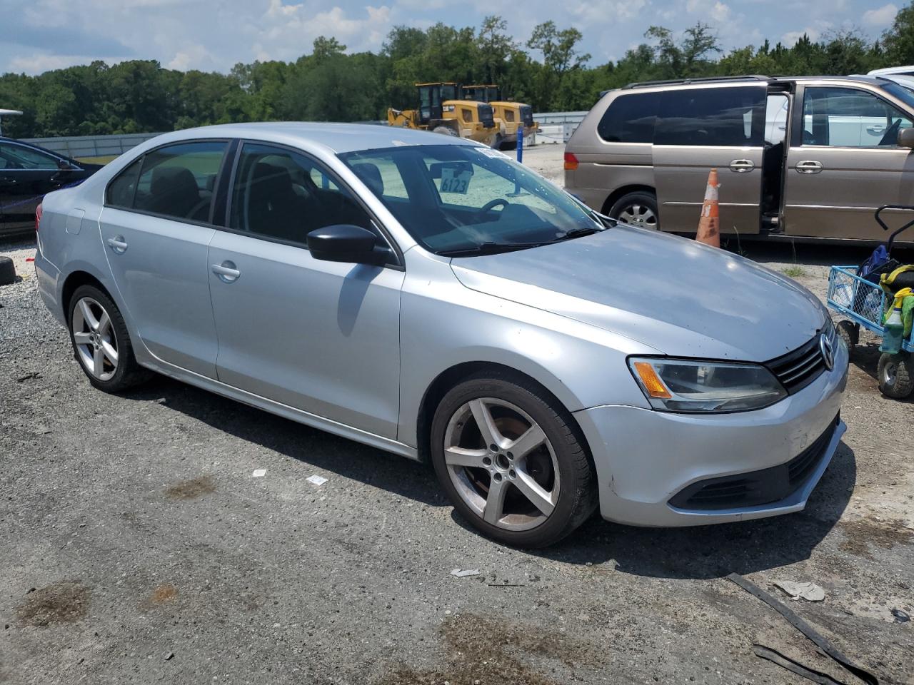 2013 Volkswagen Jetta Base vin: 3VW2K7AJXDM367717