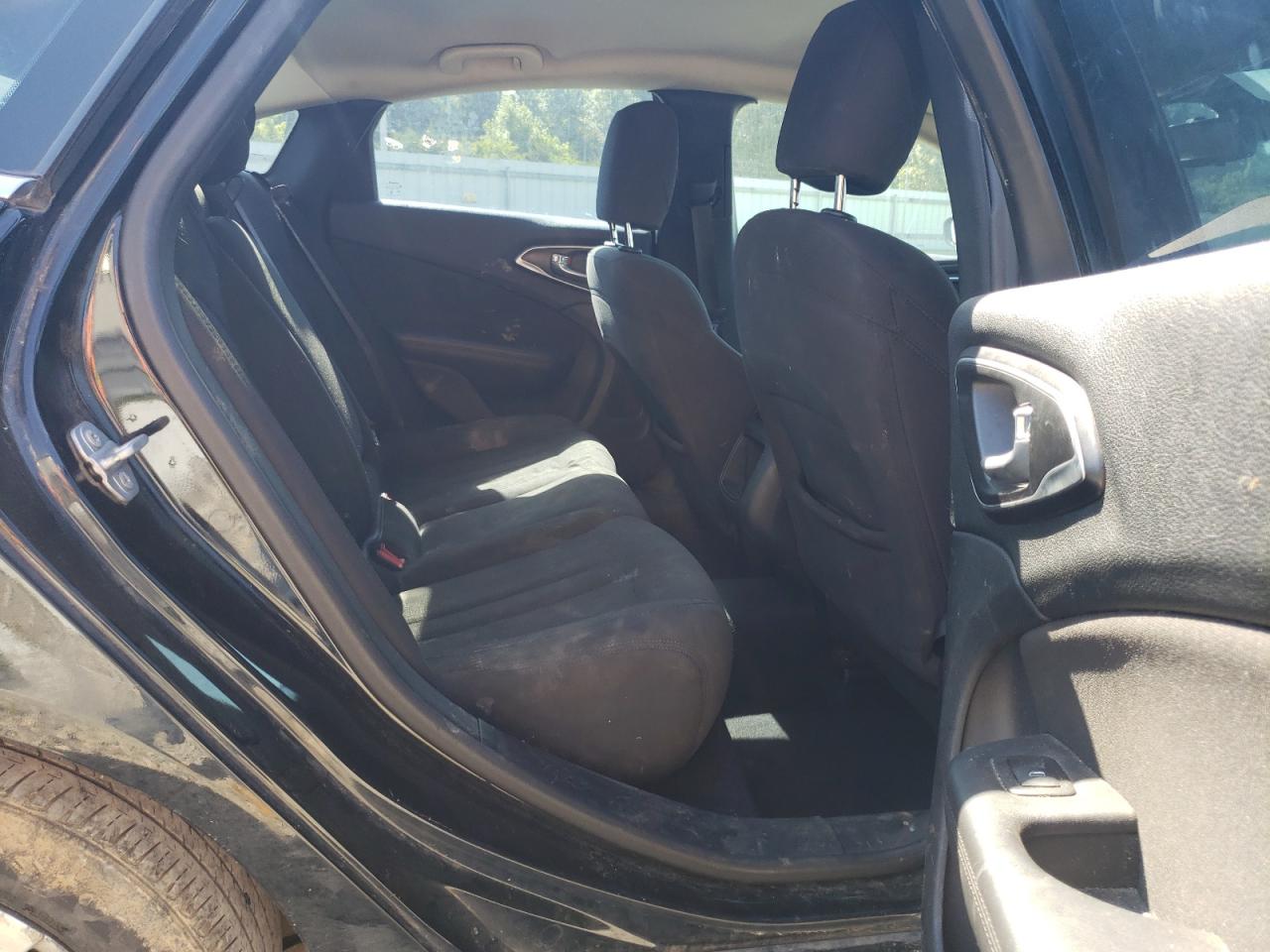 1C3CCCAB1FN651417 2015 Chrysler 200 Limited