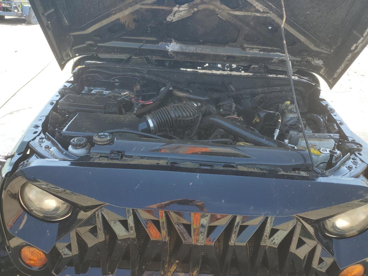 1J4BA3H12BL539493 2011 Jeep Wrangler Unlimited Sport