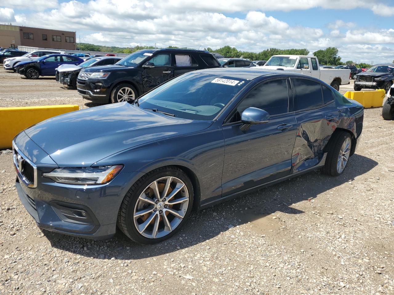  Salvage Volvo S60