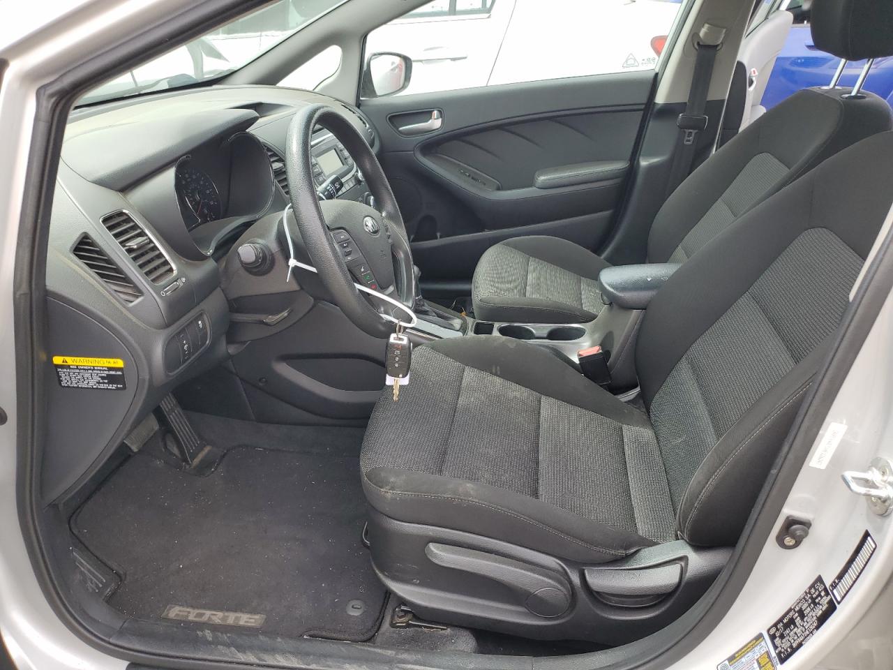 3KPFK4A71HE126247 2017 Kia Forte Lx