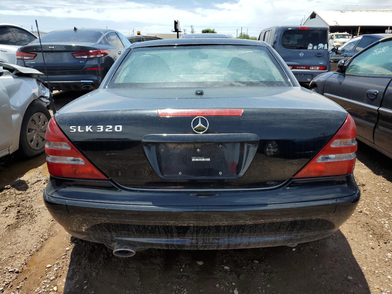 WDBKK65F72F266097 2002 Mercedes-Benz Slk 320