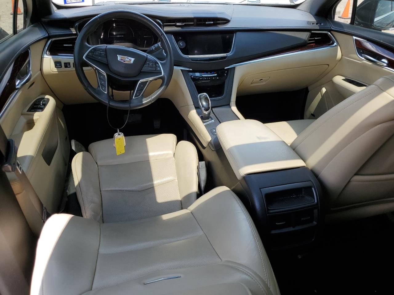 1GYKNCRS6HZ100556 2017 Cadillac Xt5 Premium Luxury