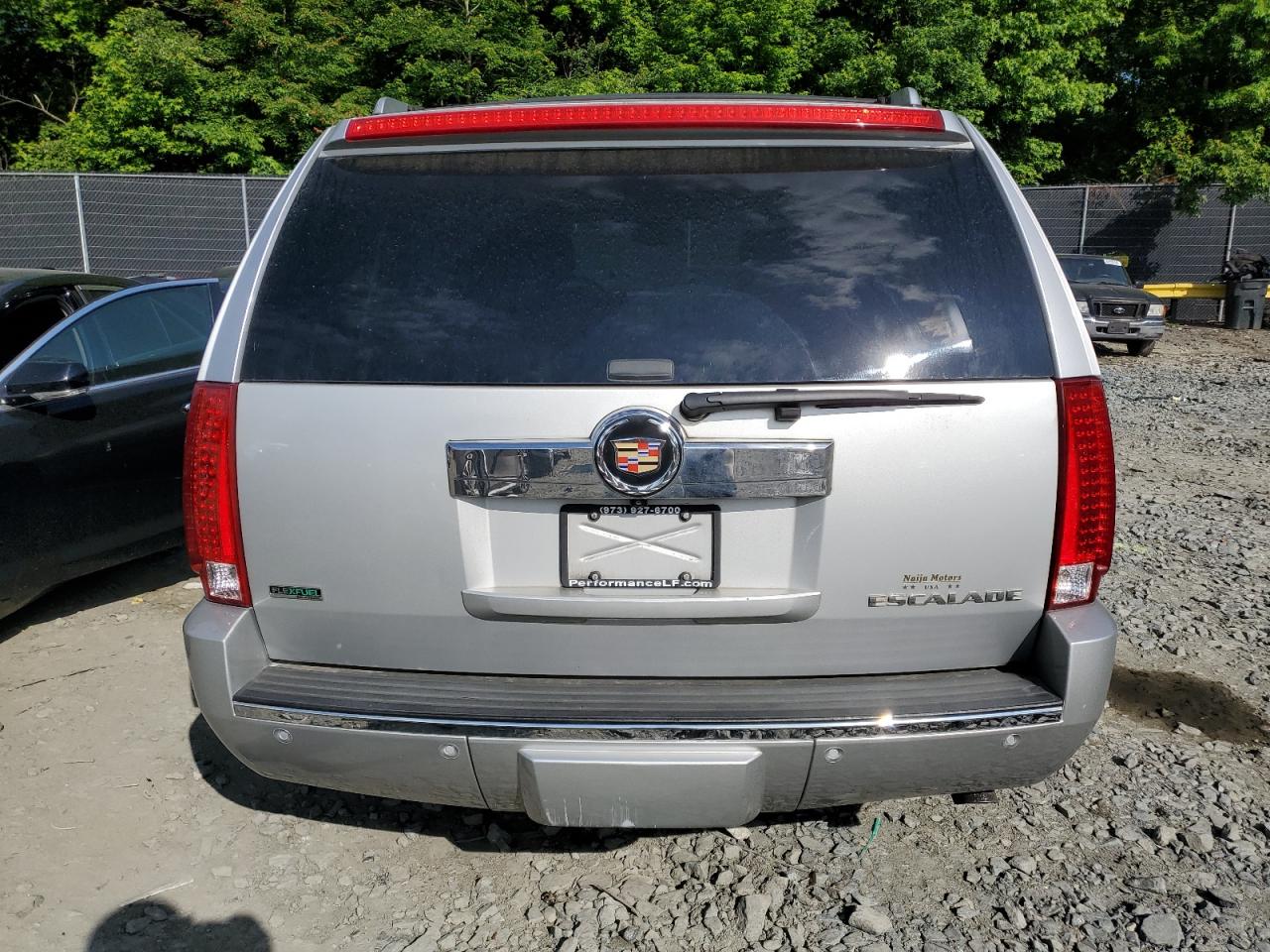 1GYUKAEF9AR111636 2010 Cadillac Escalade