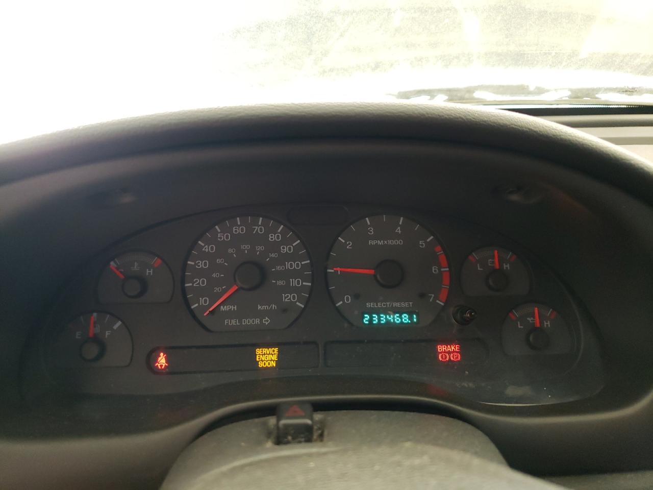 1FAFP4044YF203536 2000 Ford Mustang