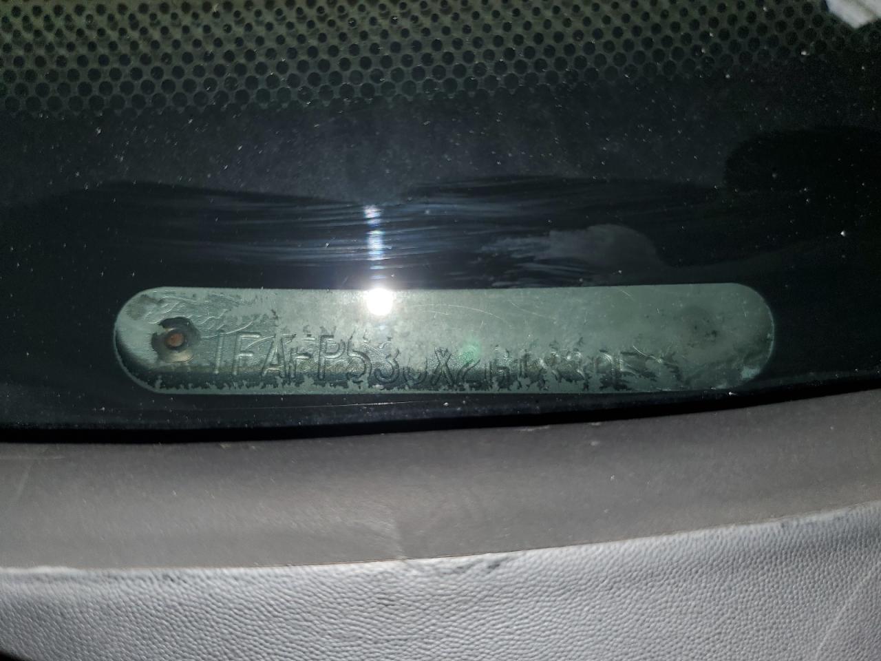 1FAFP53UX2G183053 2002 Ford Taurus Se