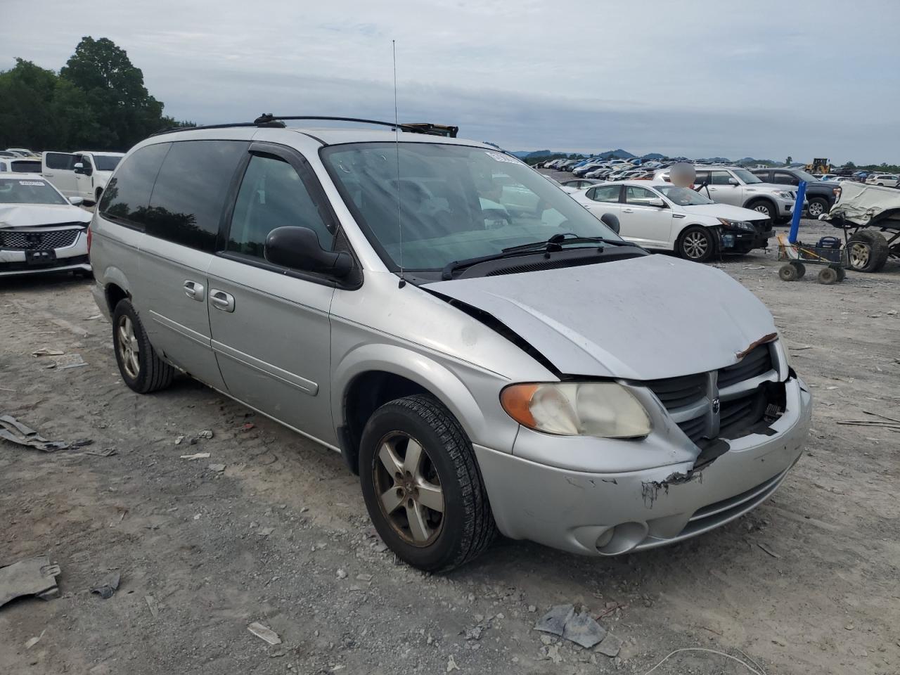 2D4GP44L35R266361 2005 Dodge Grand Caravan Sxt