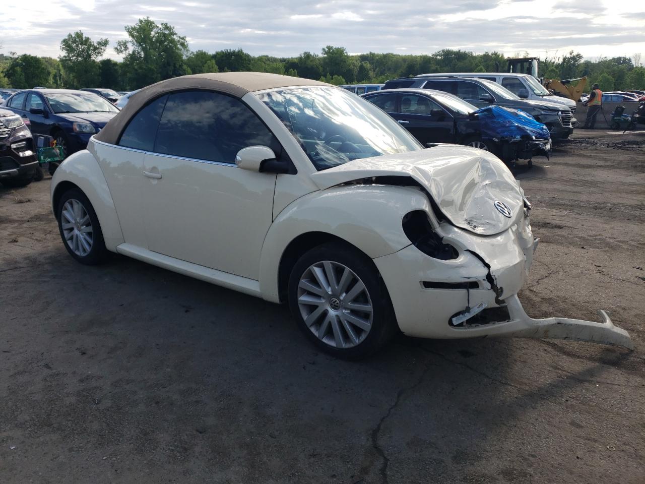 3VWRF31Y09M409330 2009 Volkswagen New Beetle S