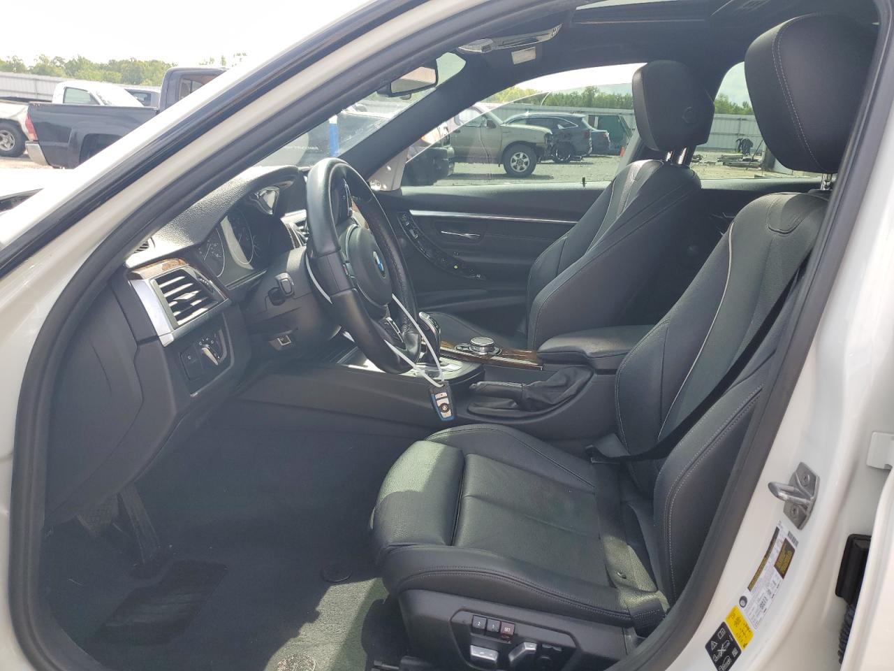 WBA8B7G50HNU37452 2017 BMW 340 Xi