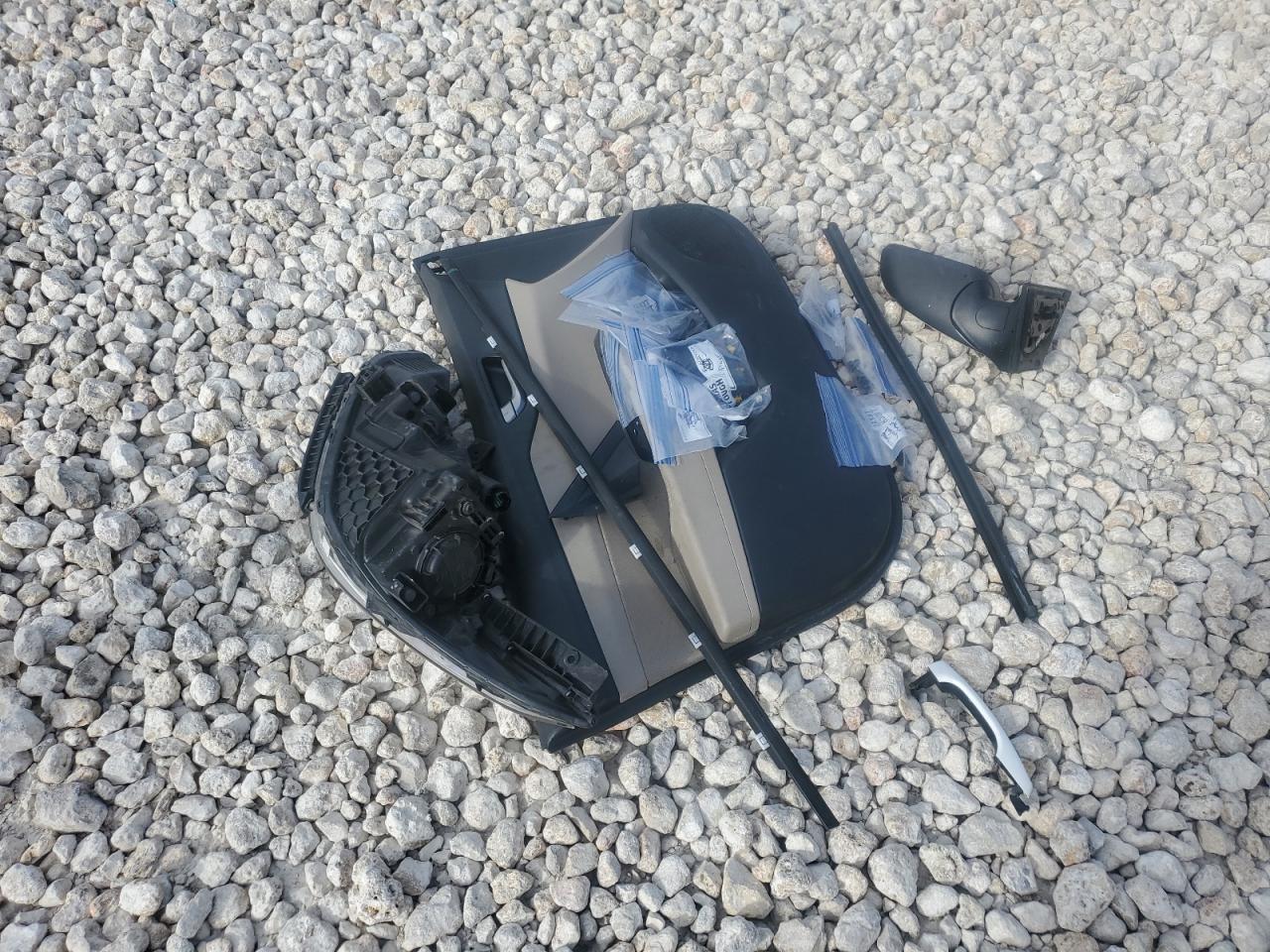 3KPC24A3XKE088198 2019 Hyundai Accent Se