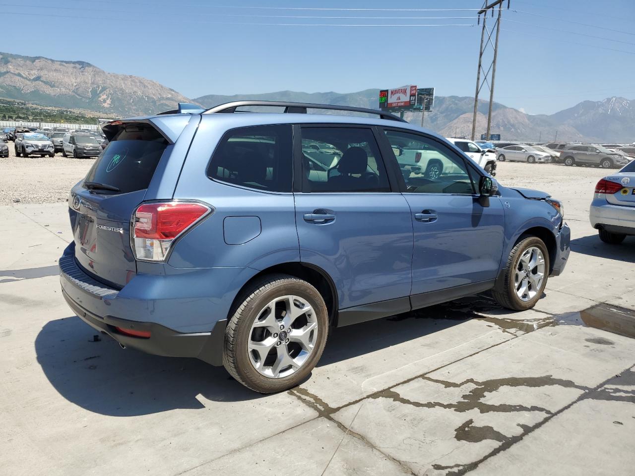 JF2SJAWC4JH534507 2018 Subaru Forester 2.5I Touring