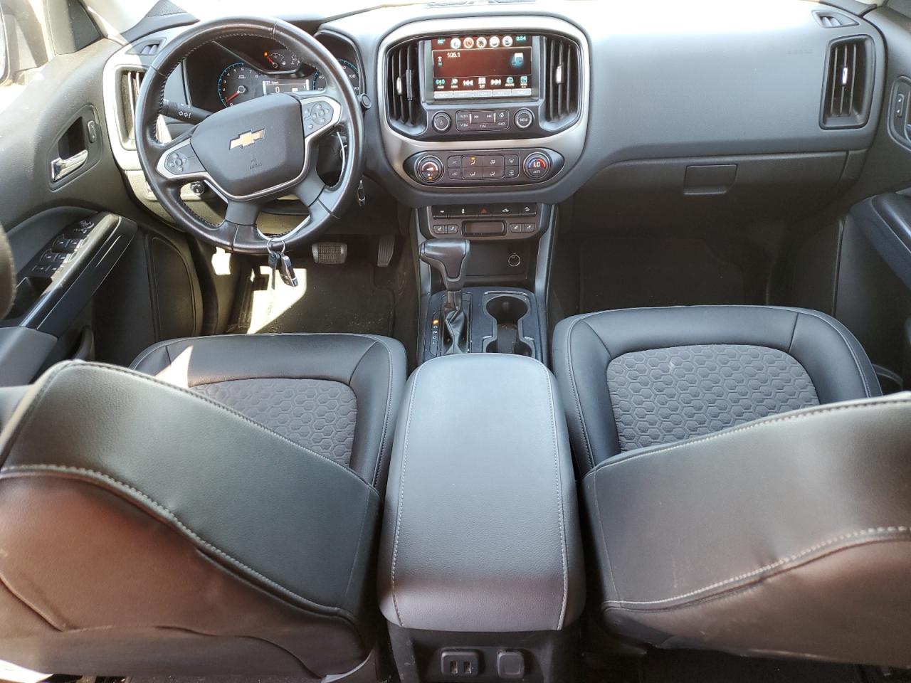 1GCGTDEN4J1126889 2018 Chevrolet Colorado Z71