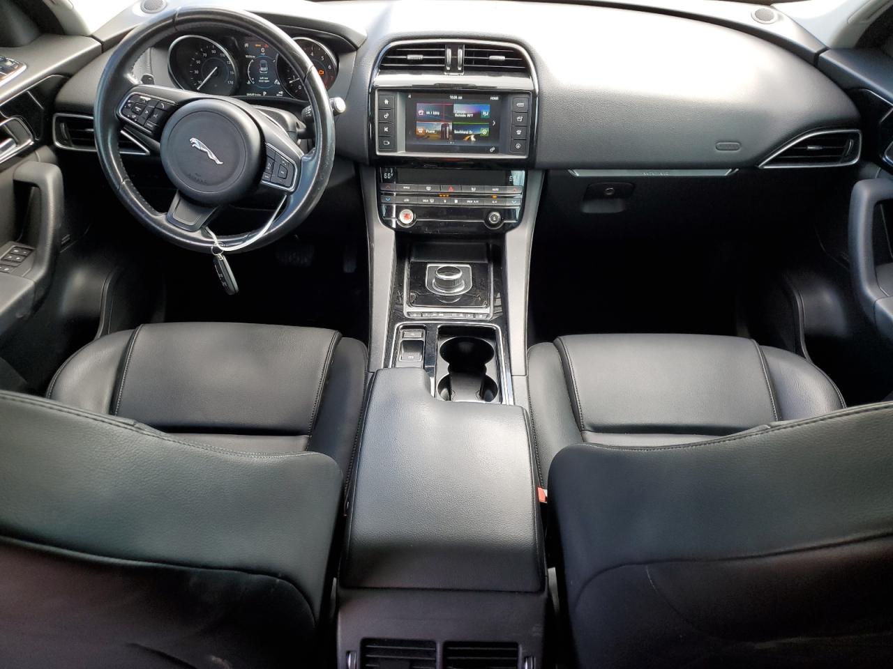 SADCJ2FX8JA290496 2018 Jaguar F-Pace Premium