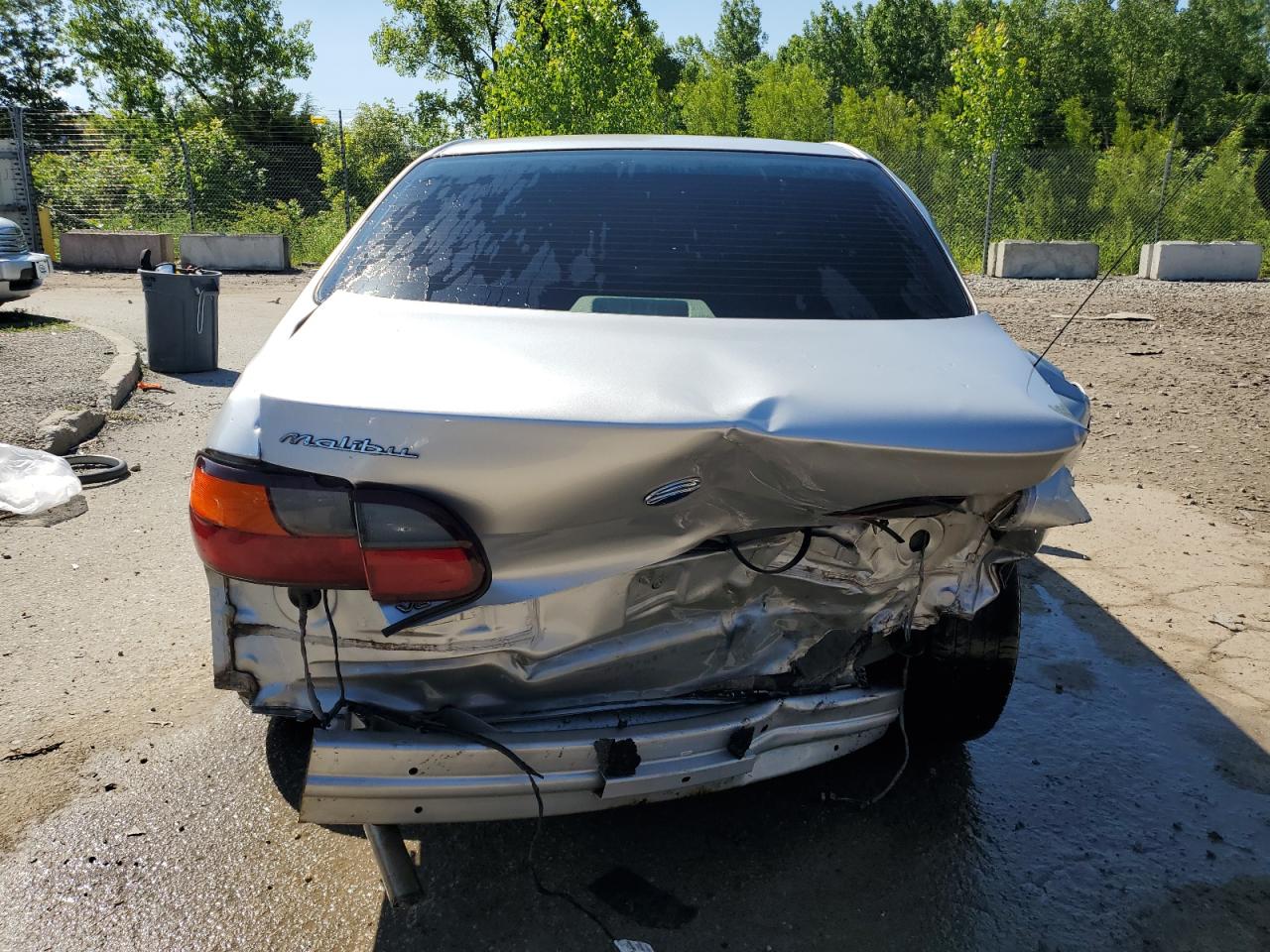 1G1ND52JX2M585719 2002 Chevrolet Malibu