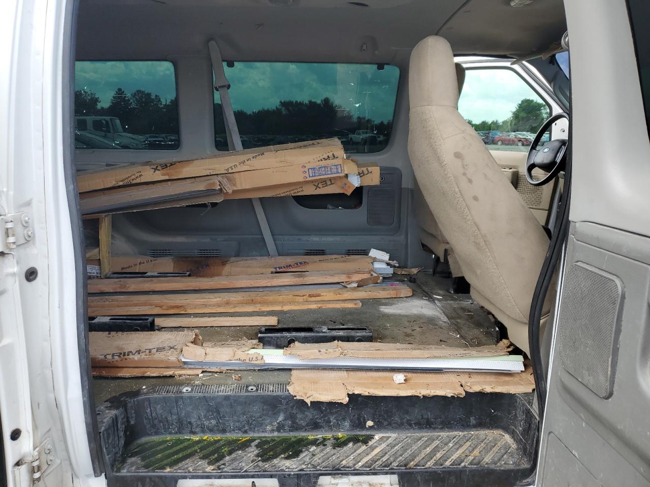 1FBSS3BL4BDB12604 2011 Ford Econoline E350 Super Duty Wagon