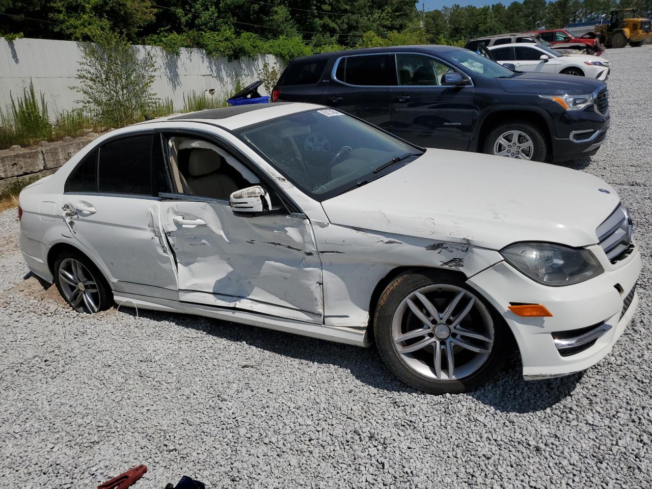 2013 Mercedes-Benz C 250 vin: WDDGF4HB5DA854143