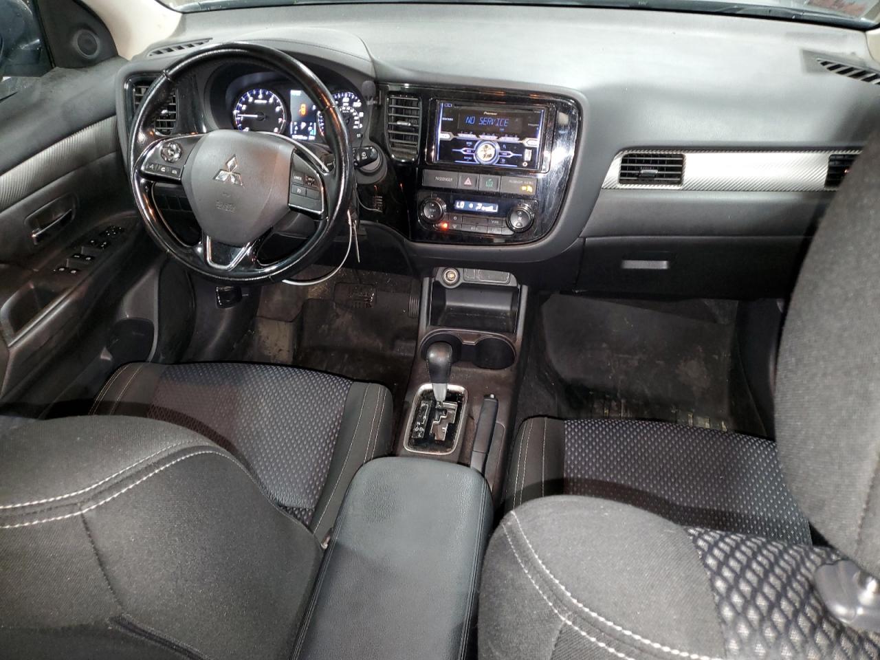 JA4AZ3A36GZ018989 2016 Mitsubishi Outlander Se