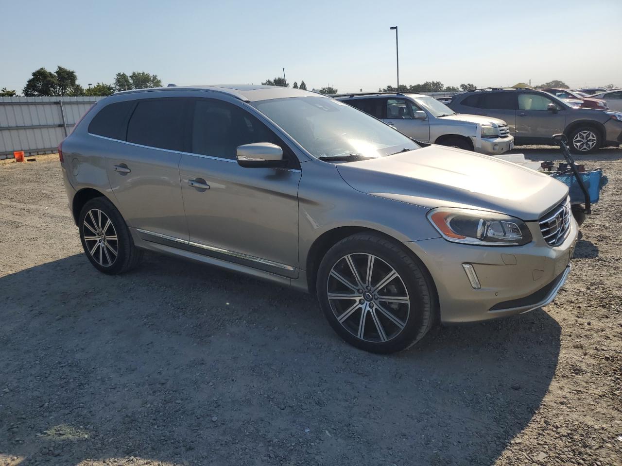 2015 Volvo Xc60 T6 Platinum vin: YV449MDM5F2695470