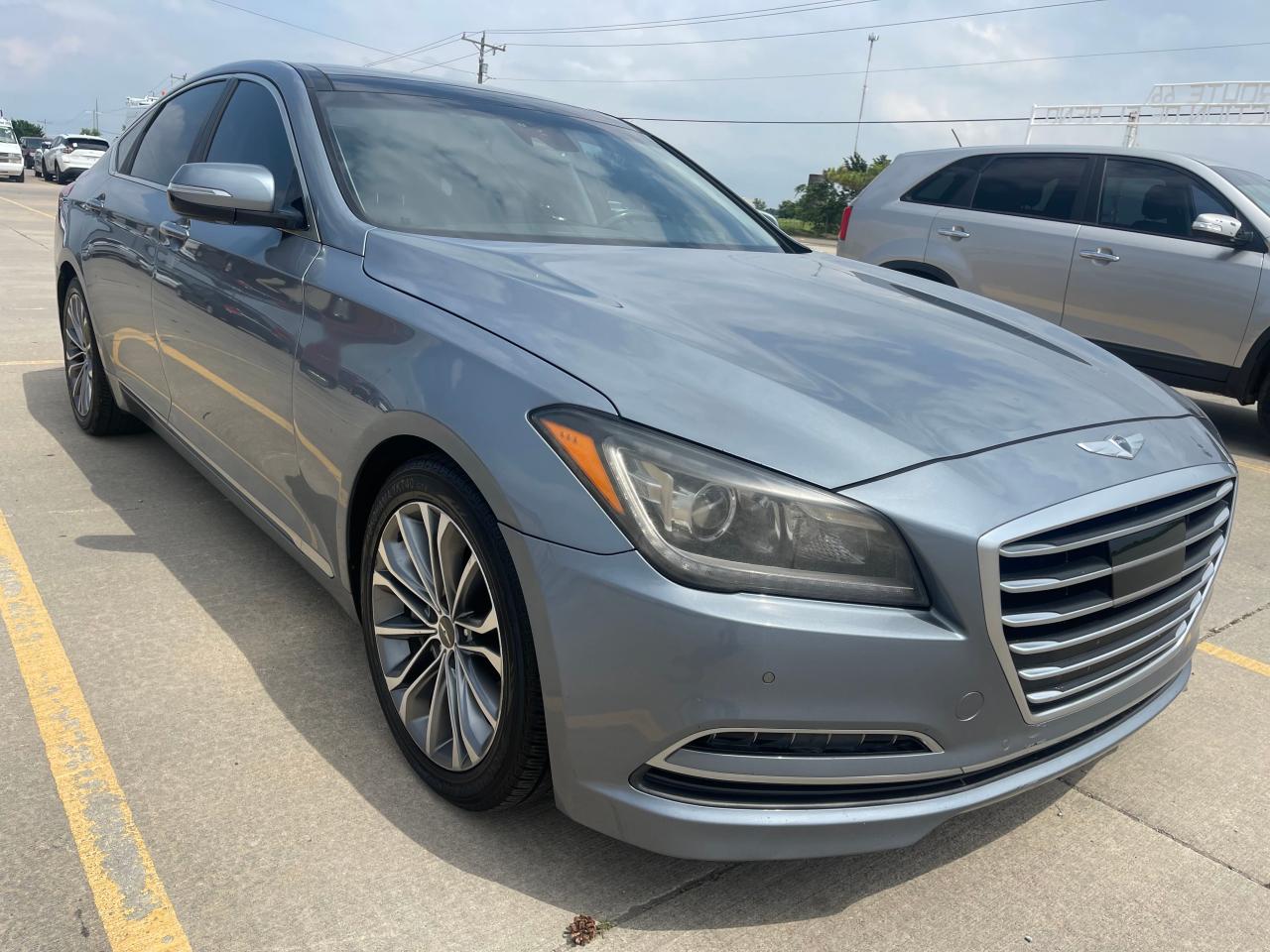 2015 Hyundai Genesis 3.8L vin: KMHGN4JE3FU070042