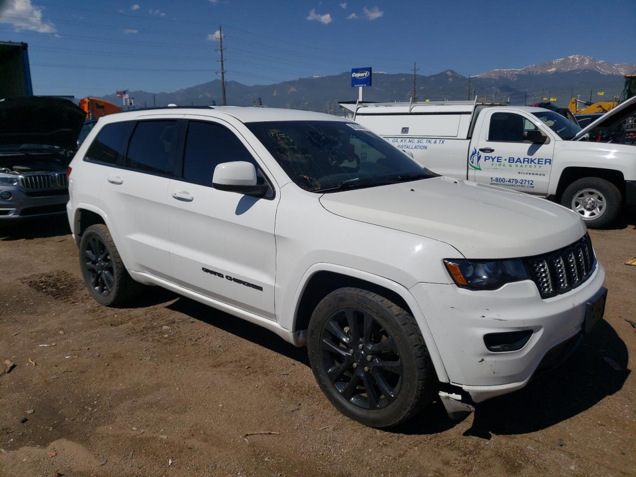 2017 Jeep Grand Cherokee Laredo vin: 1C4RJFAG2HC886674