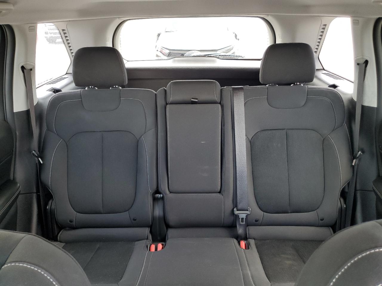 1C4RJHAGXPC549390 2023 Jeep Grand Cherokee Laredo