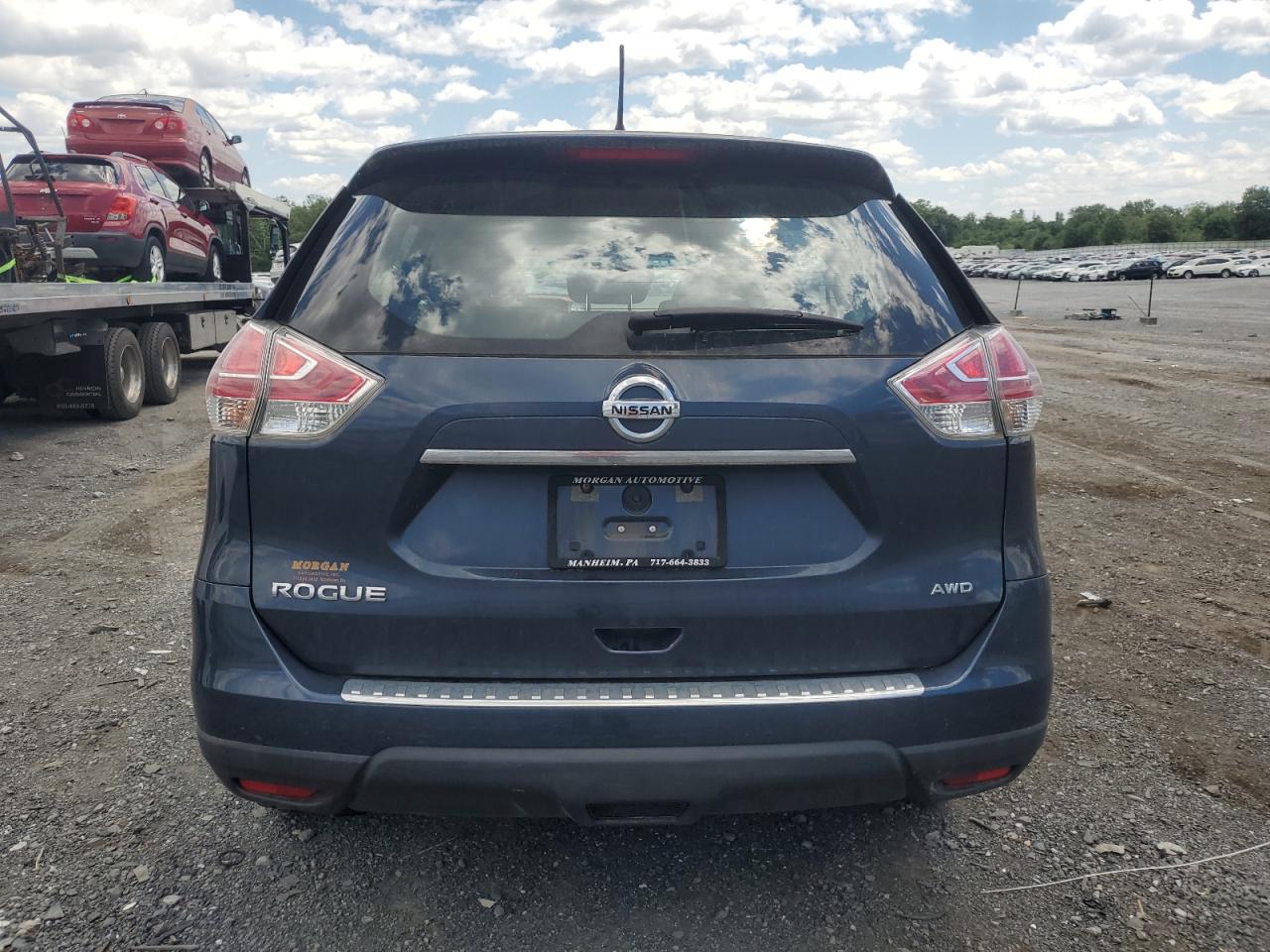 2015 Nissan Rogue S vin: KNMAT2MV7FP539602